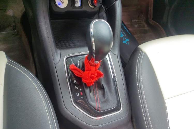 Used CHANGAN CS35 2017 1.6L Automatic Luxury Model Gear Lever