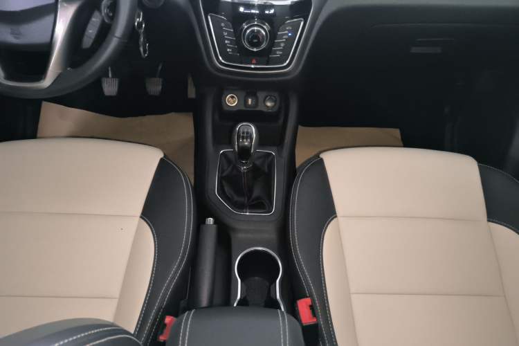 Used CHANGAN CS35 2017 1.6L Manual Luxury Model Gear Lever