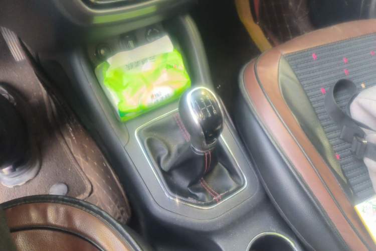 Used CHANGAN CS35 2017 1.6L Manual Luxury Model Gear Lever