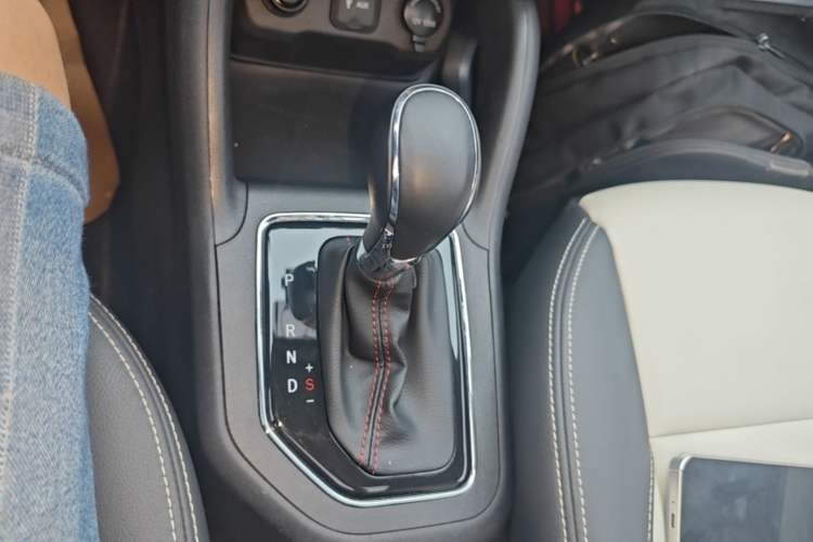 Used CHANGAN CS35 2017 1.6L Automatic Luxury Model Gear Lever