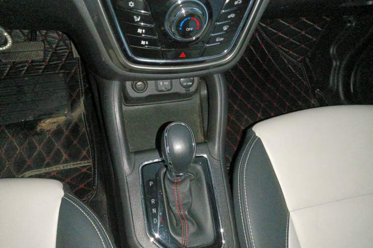 Used CHANGAN CS35 2017 1.6L Automatic Luxury Model Gear Lever
