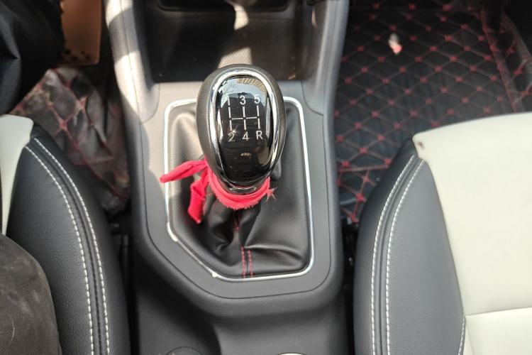 Used CHANGAN CS35 2017 1.6L Manual Luxury Model Gear Lever