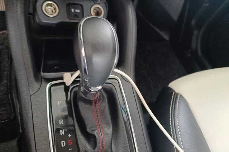 Used CHANGAN CS35 2017 1.6L Automatic Luxury Model Gear Lever