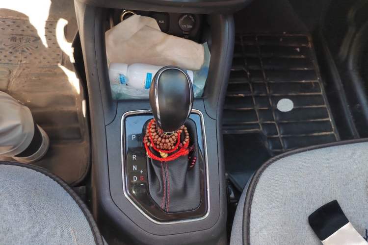 Used CHANGAN CS35 2017 1.6L Automatic Luxury Model Gear Lever