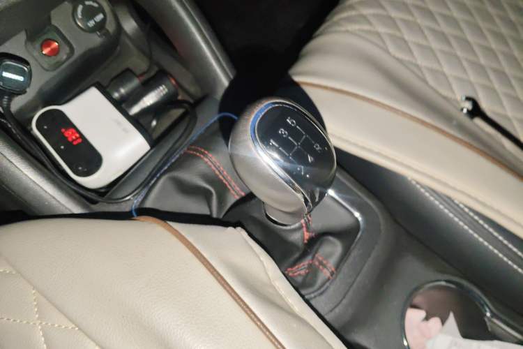 Used CHANGAN CS35 2017 1.6L Manual Luxury Model Gear Lever