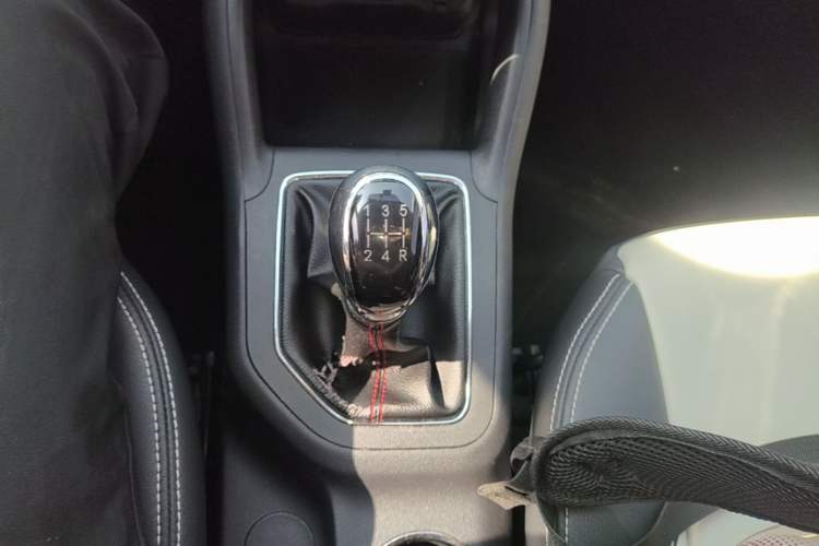 Used CHANGAN CS35 2017 1.6L Manual Luxury Model Gear Lever