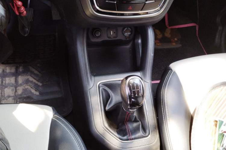 Used CHANGAN CS35 2017 1.6L Manual Luxury Model Gear Lever