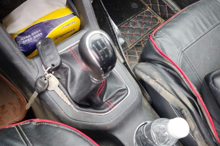 Used CHANGAN CS35 2017 1.6L Manual Luxury Model Gear Lever