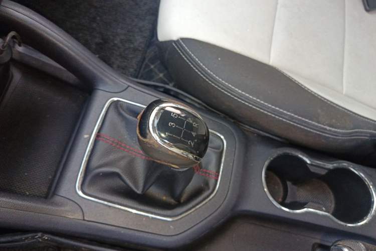 Used CHANGAN CS35 2017 1.6L Manual Luxury Model Gear Lever