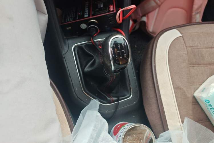 Used CHANGAN CS35 2017 1.6L Manual Luxury Model Gear Lever