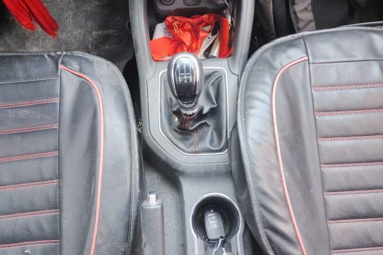 Used CHANGAN CS35 2017 1.6L Manual Luxury Model Gear Lever