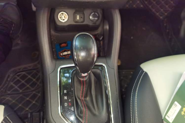 Used CHANGAN CS35 2017 1.6L Automatic Luxury Model Gear Lever