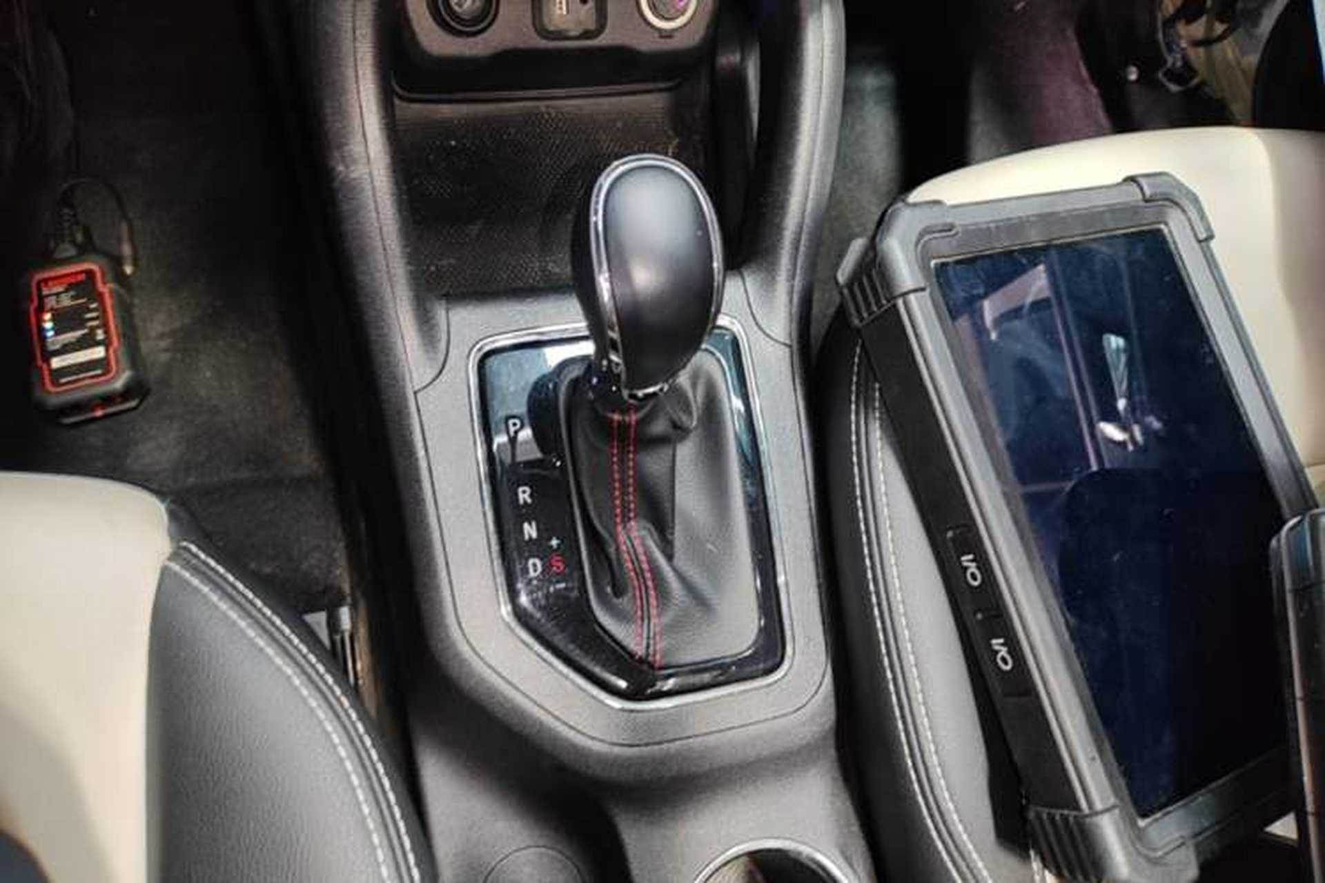 Used CHANGAN CS35 2017 1.6L Automatic Luxury Model Gear Lever