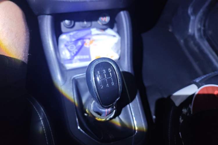 Used CHANGAN CS35 2017 1.6L Manual Luxury Model Gear Lever