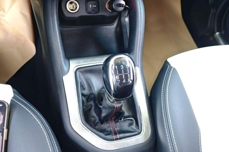 Used CHANGAN CS35 2017 1.6L Manual Luxury Model Gear Lever