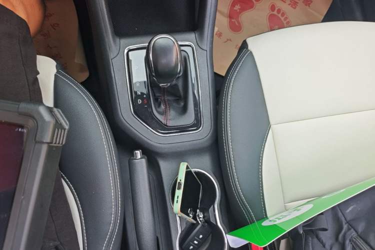 Used CHANGAN CS35 2017 1.6L Automatic Luxury Model Gear Lever