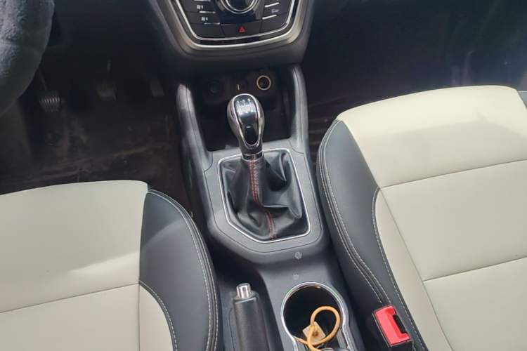 Used CHANGAN CS35 2017 1.6L Manual Luxury Model Gear Lever