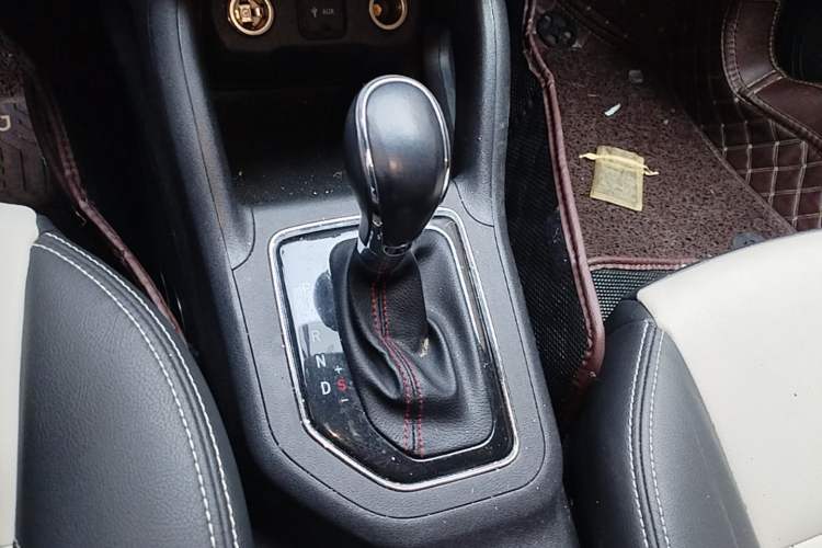 Used CHANGAN CS35 2017 1.6L Automatic Luxury Model Gear Lever