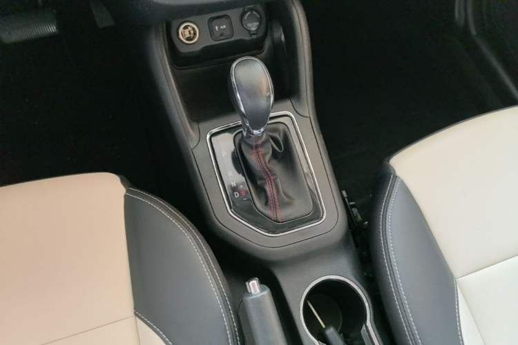 Used CHANGAN CS35 2017 1.6L Automatic Luxury Model Gear Lever