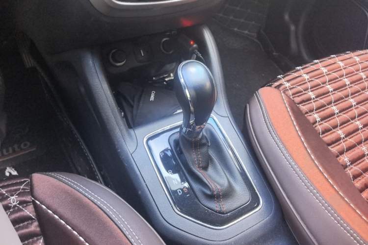 Used CHANGAN CS35 2017 1.6L Automatic Luxury Model Gear Lever