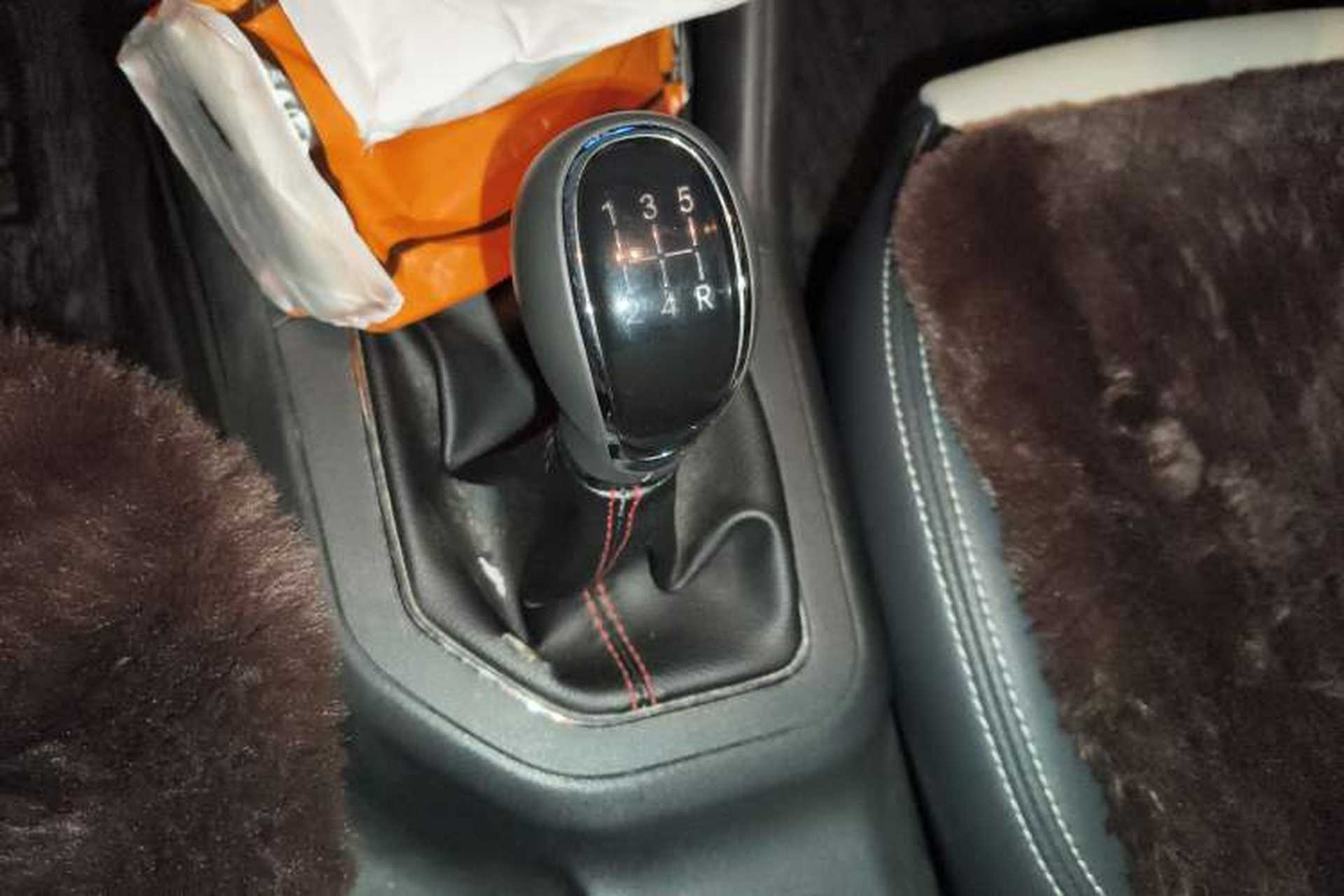 Used CHANGAN CS35 2017 1.6L Manual Luxury Model Gear Lever