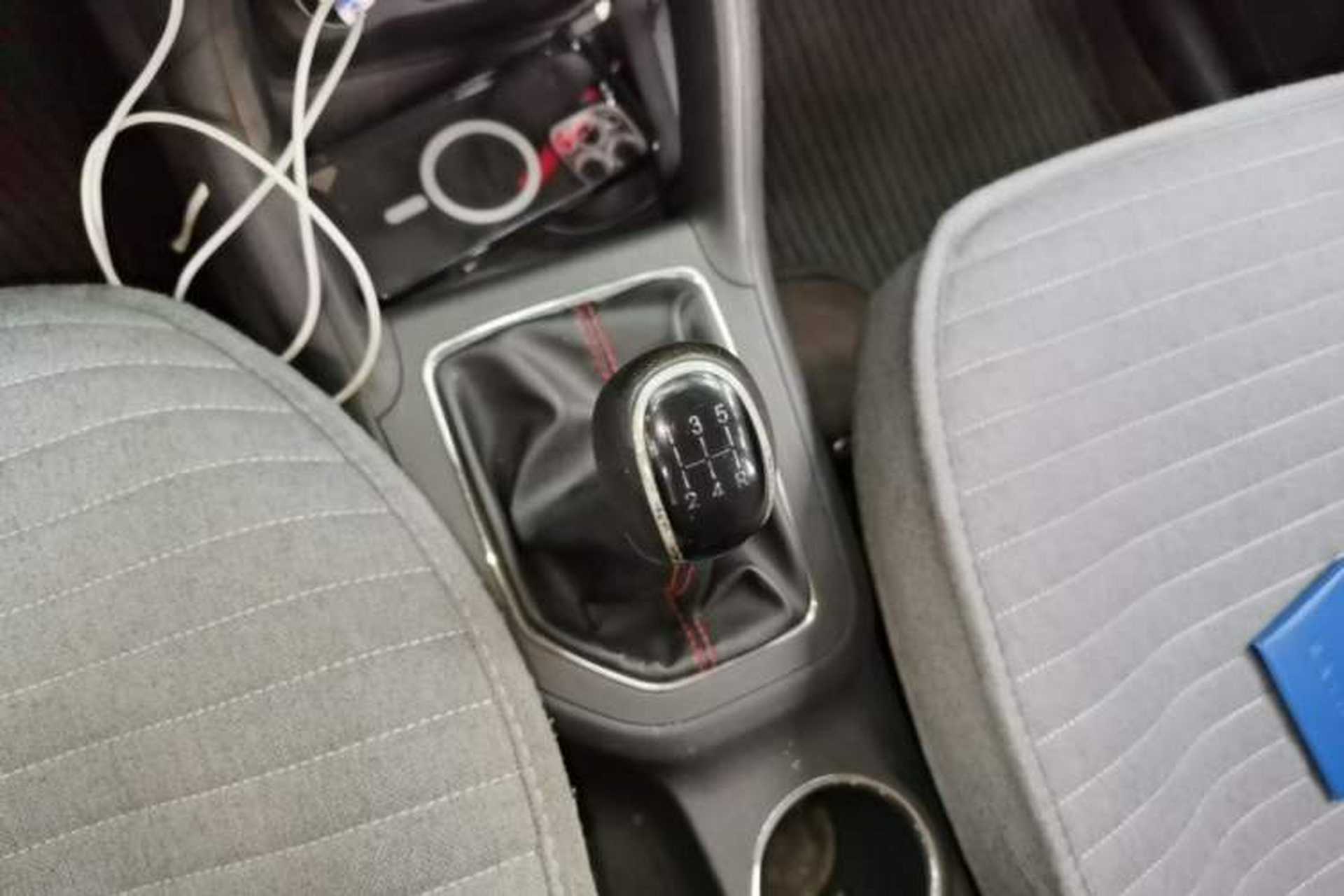 Used CHANGAN CS35 2017 1.6L Manual Luxury Model Gear Lever