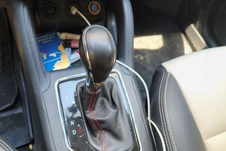 Used CHANGAN CS35 2017 1.6L Automatic Luxury Model Gear Lever