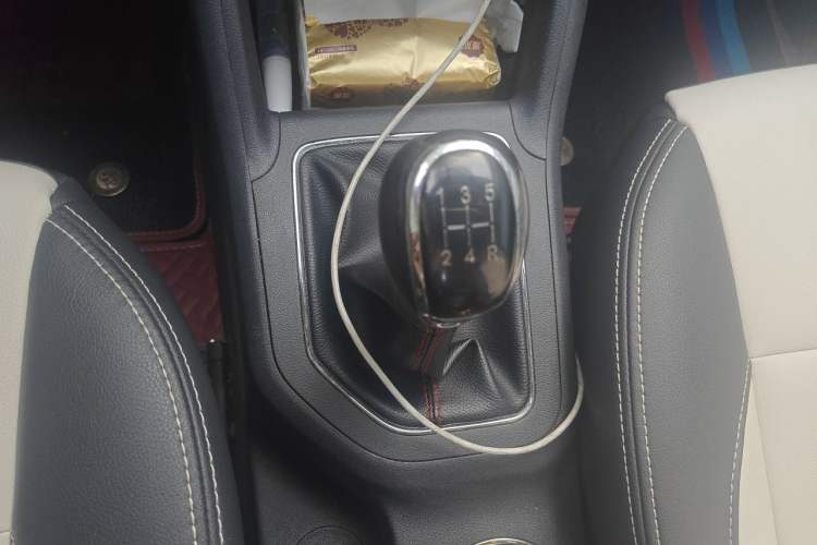 Used CHANGAN CS35 2017 1.6L Manual Luxury Model Gear Lever