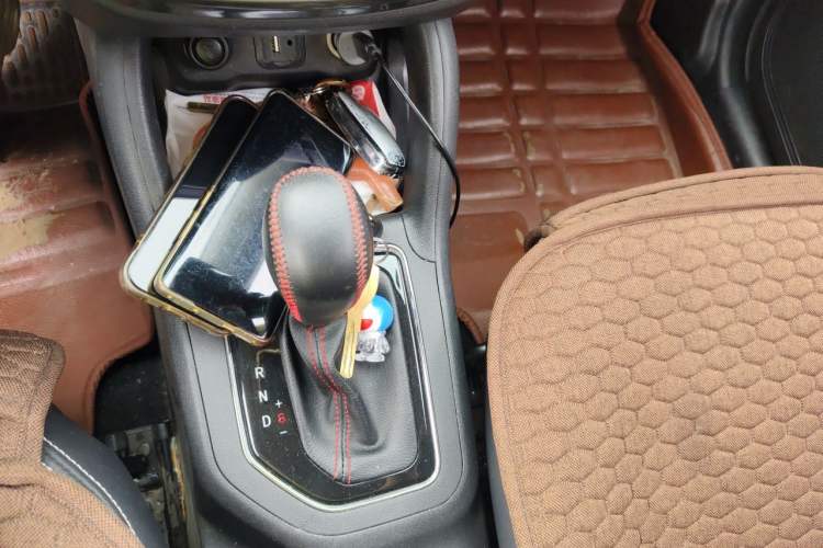 Used CHANGAN CS35 2017 1.6L Automatic Luxury Model Gear Lever