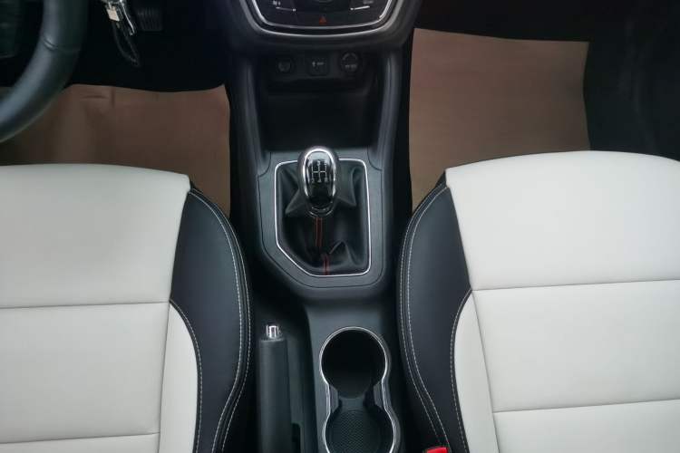 Used CHANGAN CS35 2017 1.6L Manual Luxury Model Gear Lever
