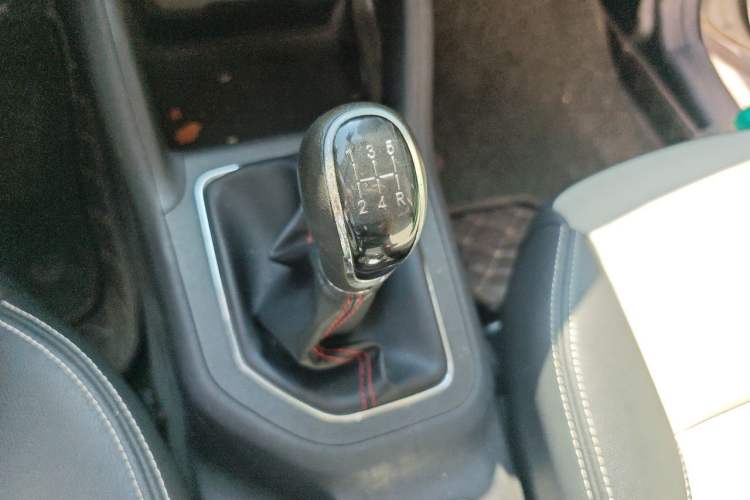 Used CHANGAN CS35 2017 1.6L Manual Luxury Model Gear Lever