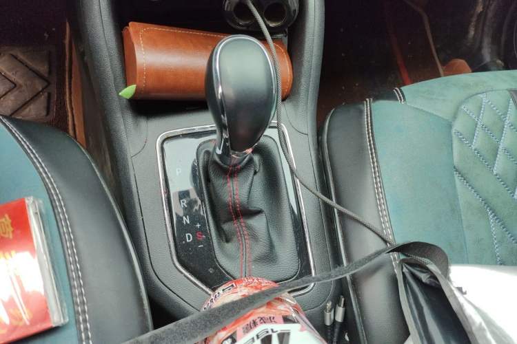 Used CHANGAN CS35 2017 1.6L Automatic Luxury Model Gear Lever