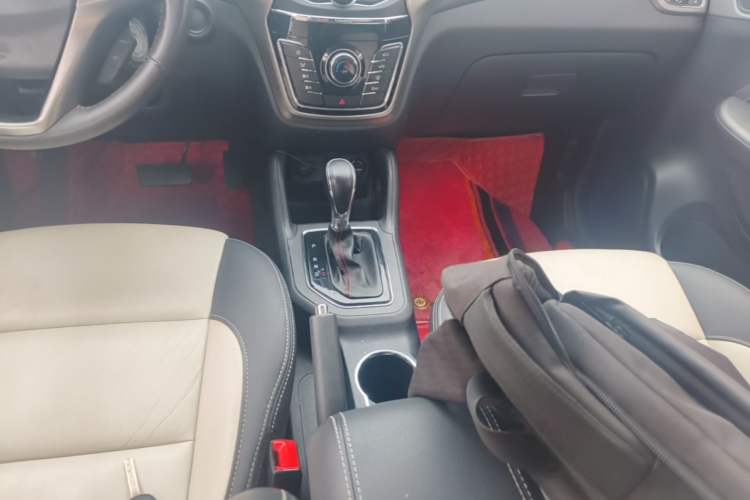 Used CHANGAN CS35 2017 1.6L Automatic Luxury Model Gear Lever