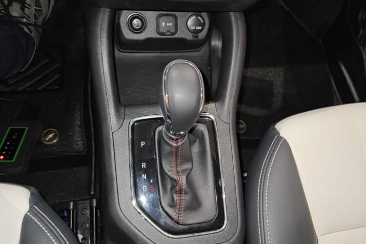Used CHANGAN CS35 2017 1.6L Automatic Luxury Model Gear Lever