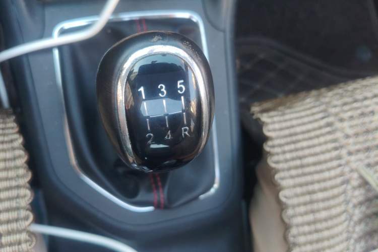 Used CHANGAN CS35 2017 1.6L Manual Comfort Model Gear Lever