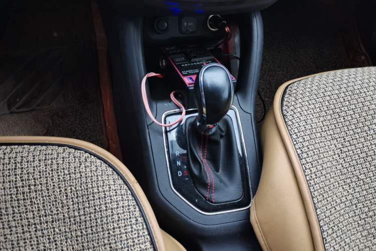 Used CHANGAN CS35 2017 1.6L Automatic Luxury Model Gear Lever