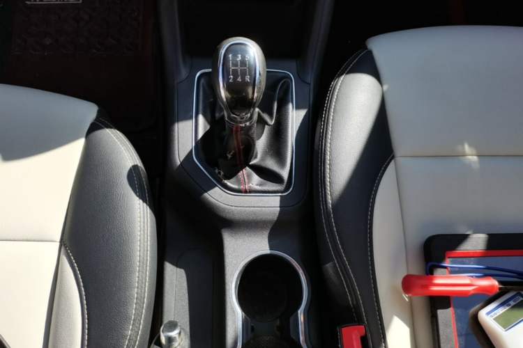 Used CHANGAN CS35 2017 1.6L Manual Luxury Model Gear Lever