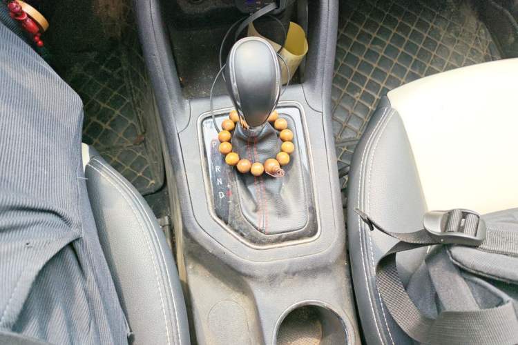 Used CHANGAN CS35 2017 1.6L Automatic Luxury Model Gear Lever