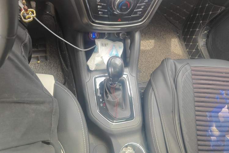 Used CHANGAN CS35 2017 1.6L Automatic Luxury Model Gear Lever