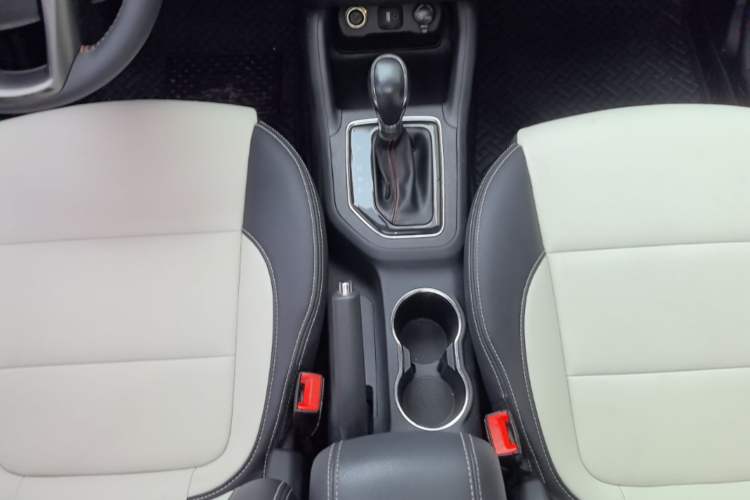 Used CHANGAN CS35 2017 1.6L Automatic Luxury Model Gear Lever