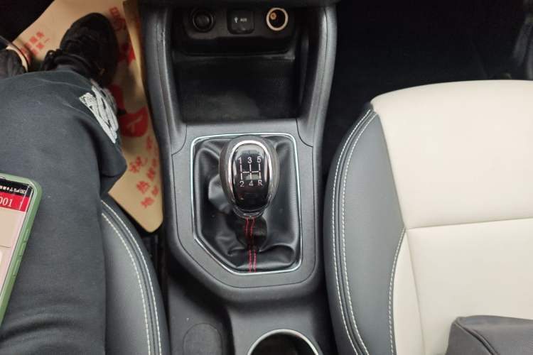 Used CHANGAN CS35 2017 1.6L Manual Luxury Model Gear Lever