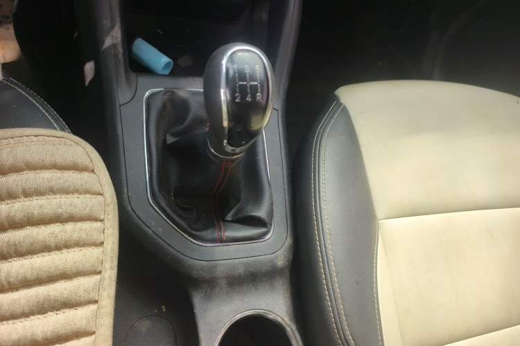 Used CHANGAN CS35 2017 1.6L Manual Luxury Model Gear Lever