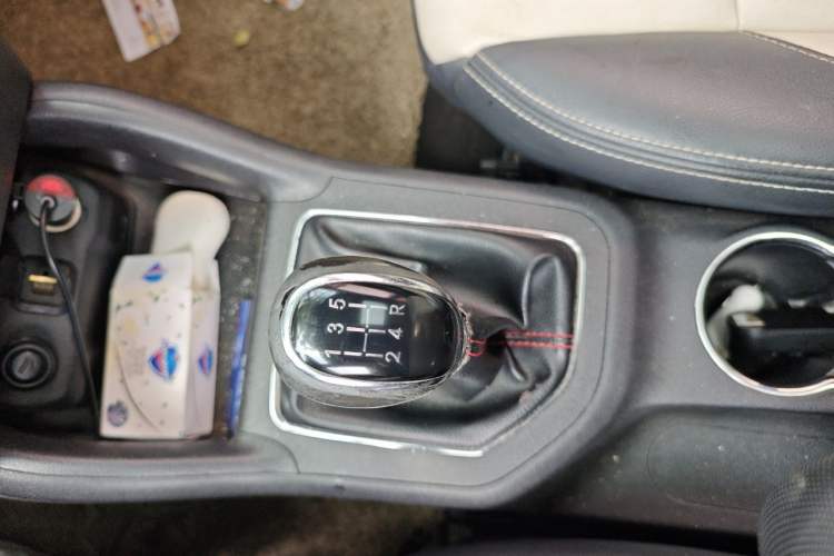 Used CHANGAN CS35 2017 1.6L Manual Luxury Model Gear Lever