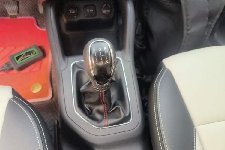 Used CHANGAN CS35 2017 1.6L Manual Luxury Model Gear Lever
