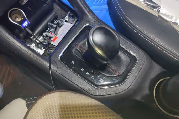 Used CHANGAN CS35 2017 1.6L Automatic Luxury Model Gear Lever