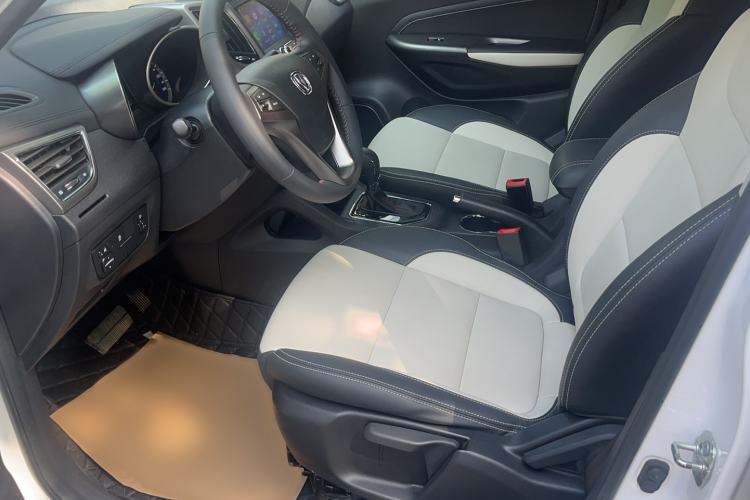 Used CHANGAN CS35 2017 1.6L Automatic Luxury Model Interior 1
