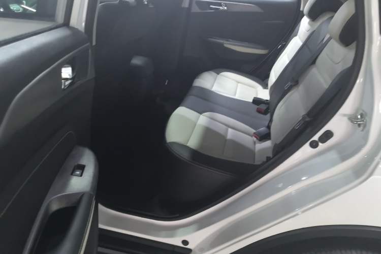 Used CHANGAN CS35 2017 1.6L Manual Luxury Model Interior 1