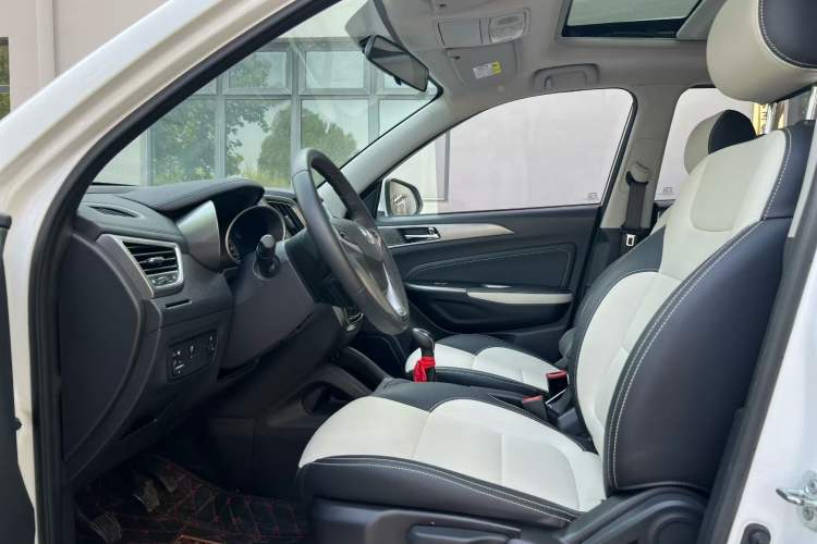 Used CHANGAN CS35 2017 1.6L Manual Luxury Model Interior 1