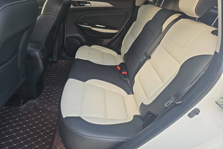 Used CHANGAN CS35 2017 1.6L Automatic Luxury Model Interior 1