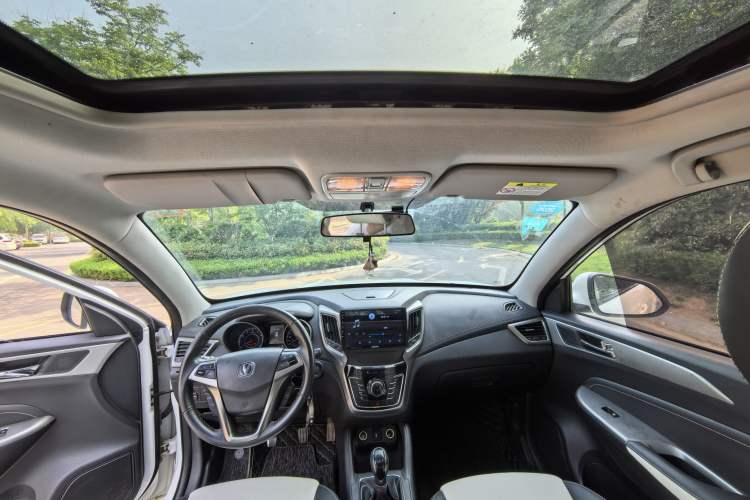 Used CHANGAN CS35 2017 1.6L Manual Luxury Model Interior 2
